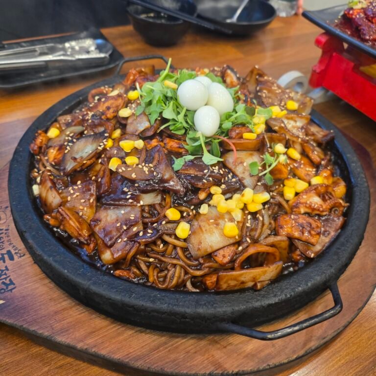 Icheon Santa Doljjajang: Korea’s Unique Noodle & Crab Dish