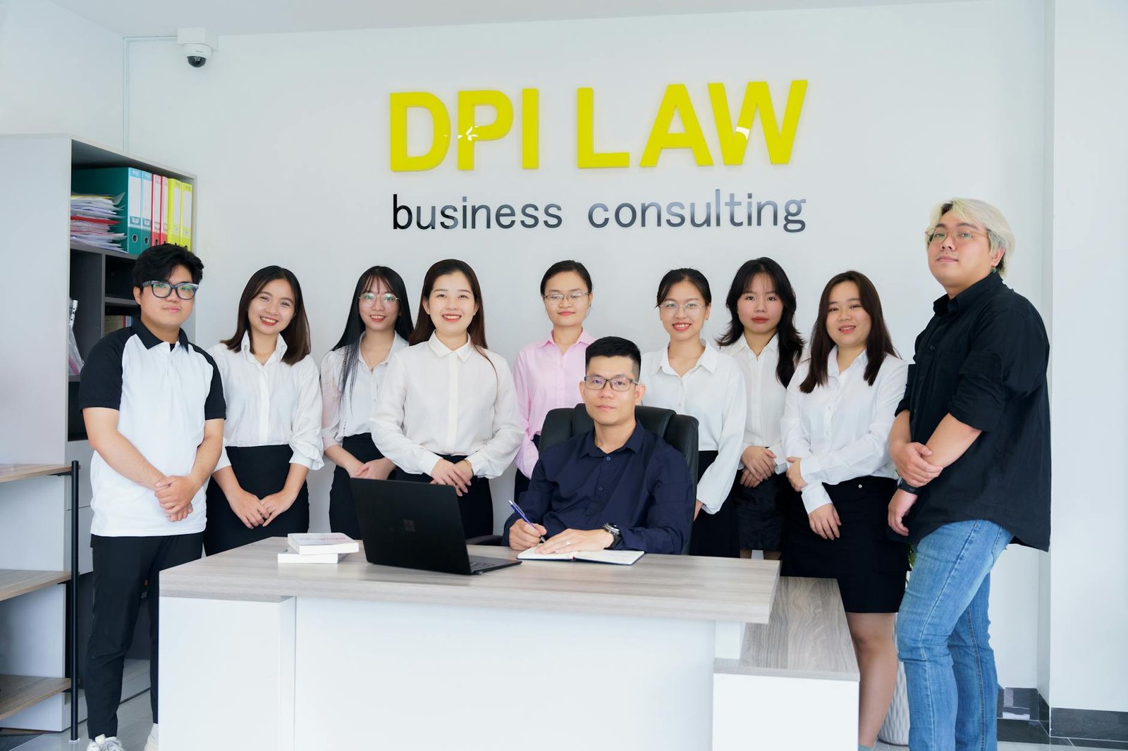 Korean work culture office team meeting Seoul