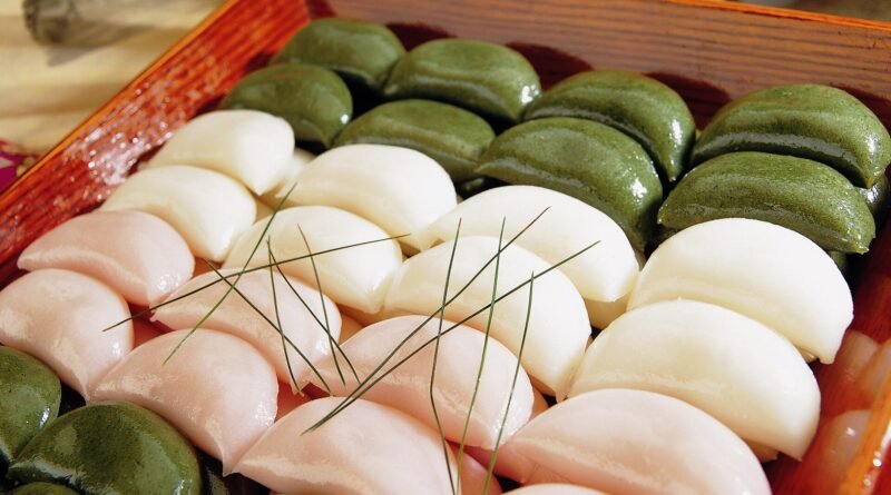 Songpyeon rice cakes made for Chuseok